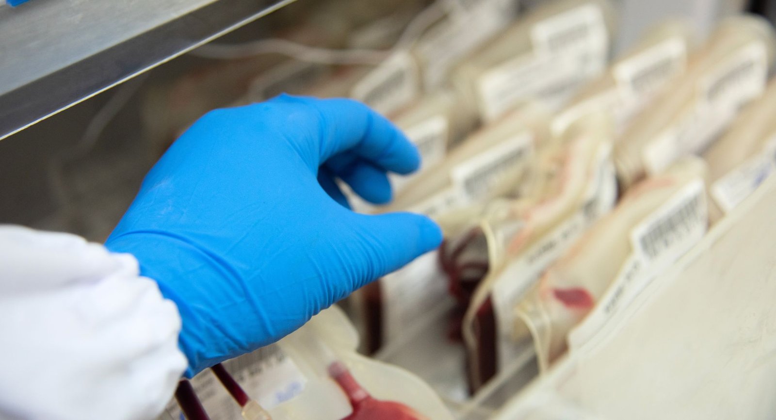 Blood bags in refrigerated storage tracked by BB-IQ